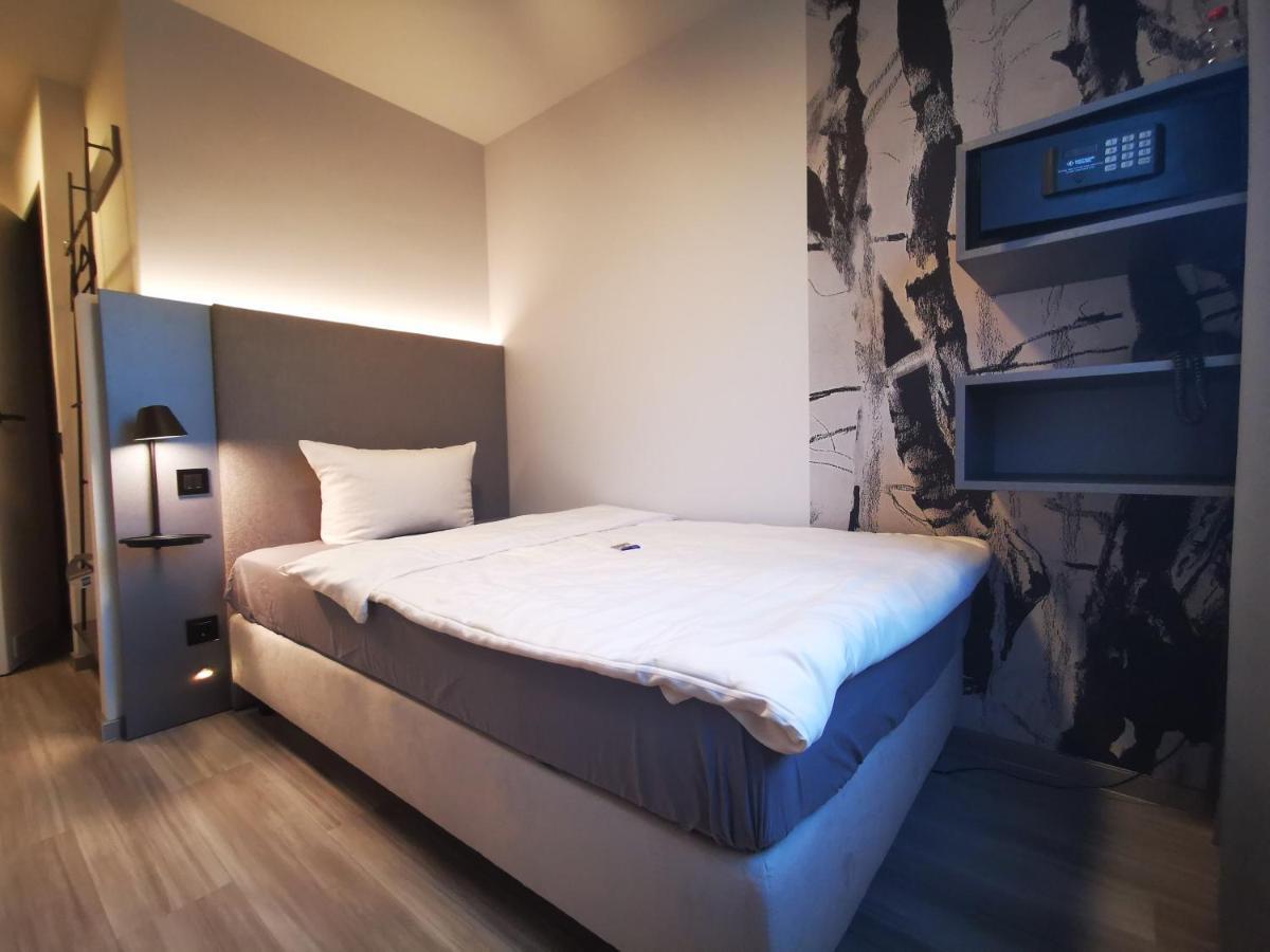 Hotel Grille แอร์ลังเงิน ภายนอก รูปภาพ