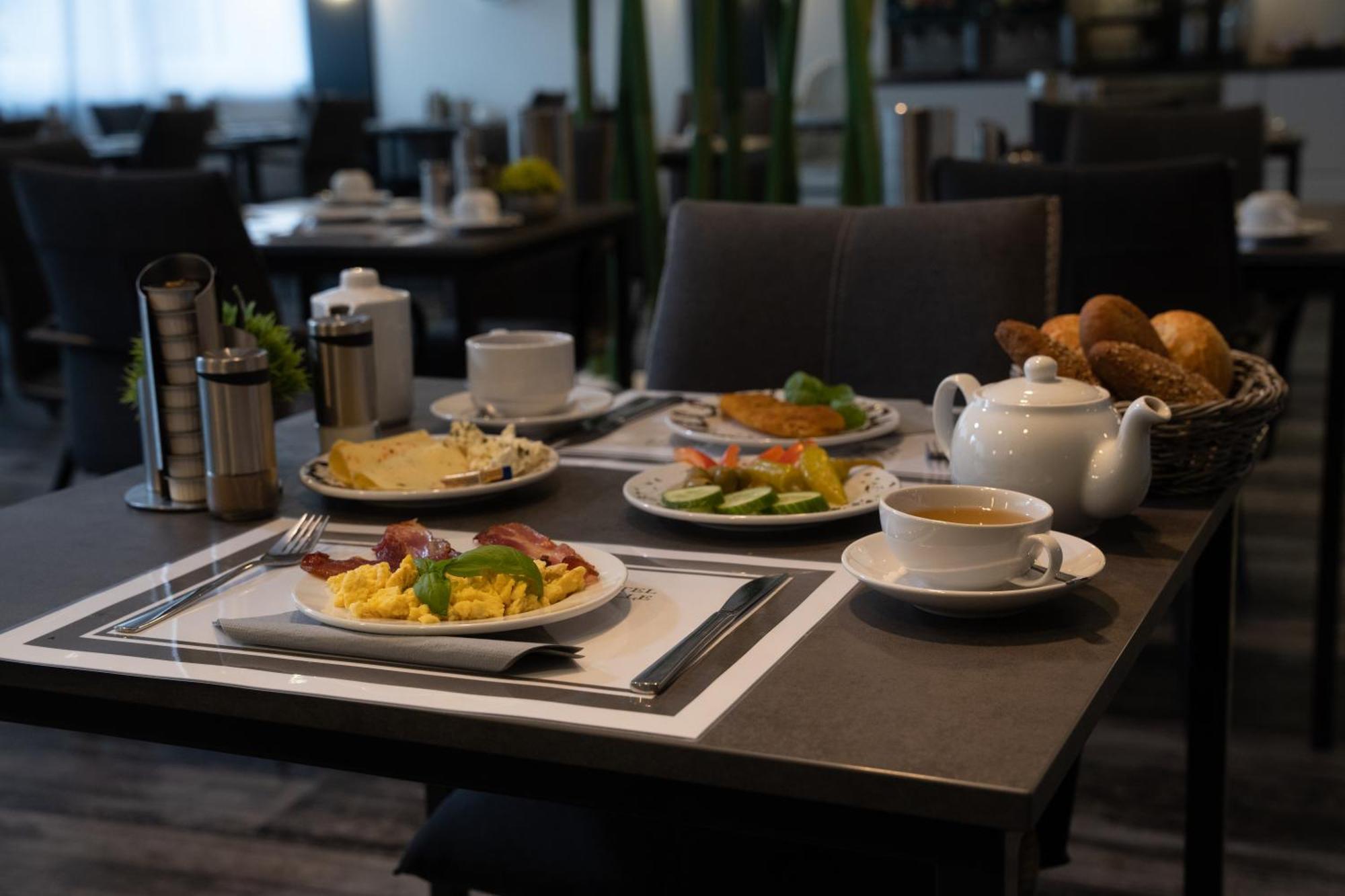Hotel Grille แอร์ลังเงิน ภายนอก รูปภาพ
